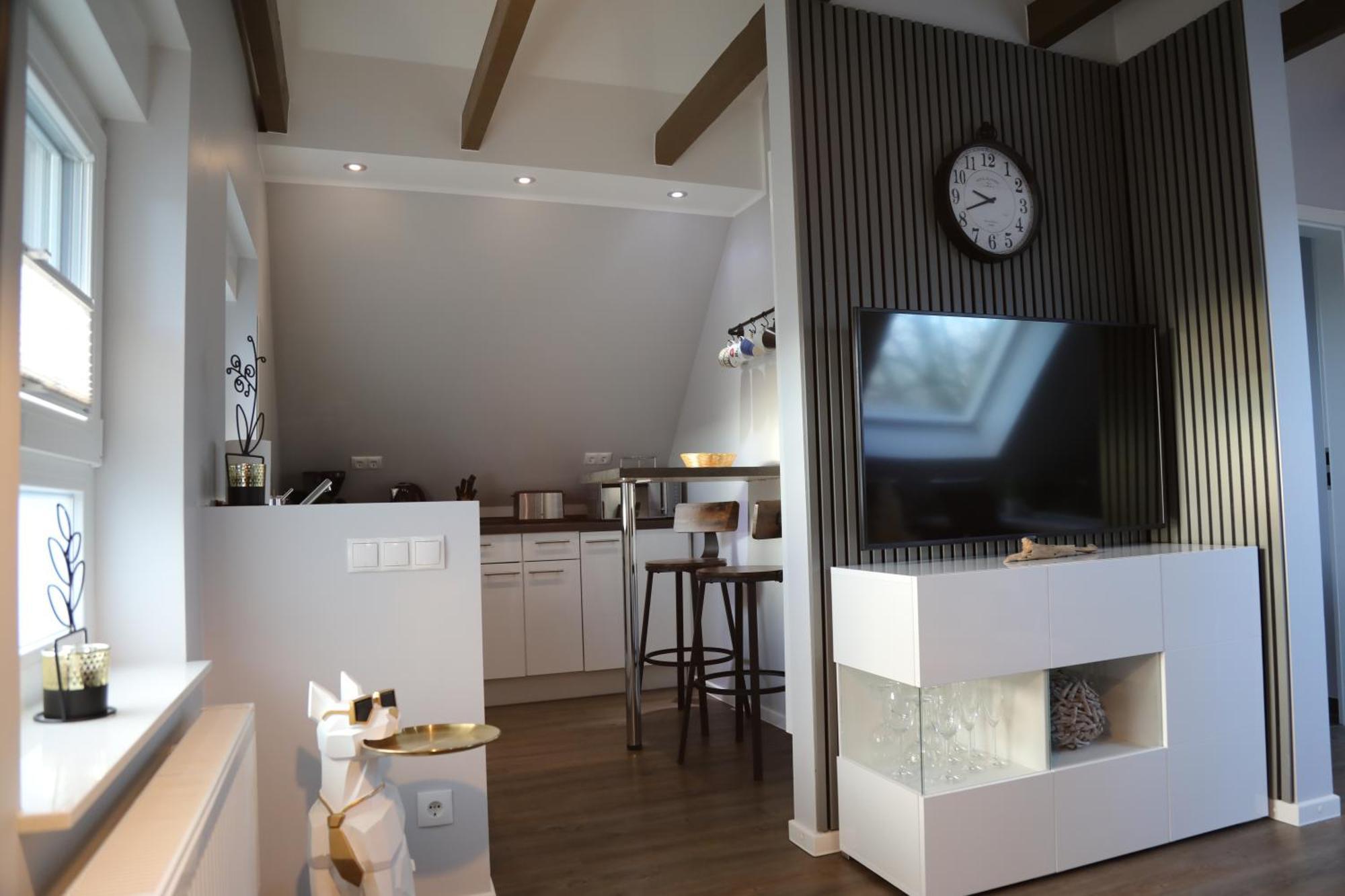 Eine Sehr Gemuetliche Dachgeschoss Ferienwohnung Ihlow  Esterno foto