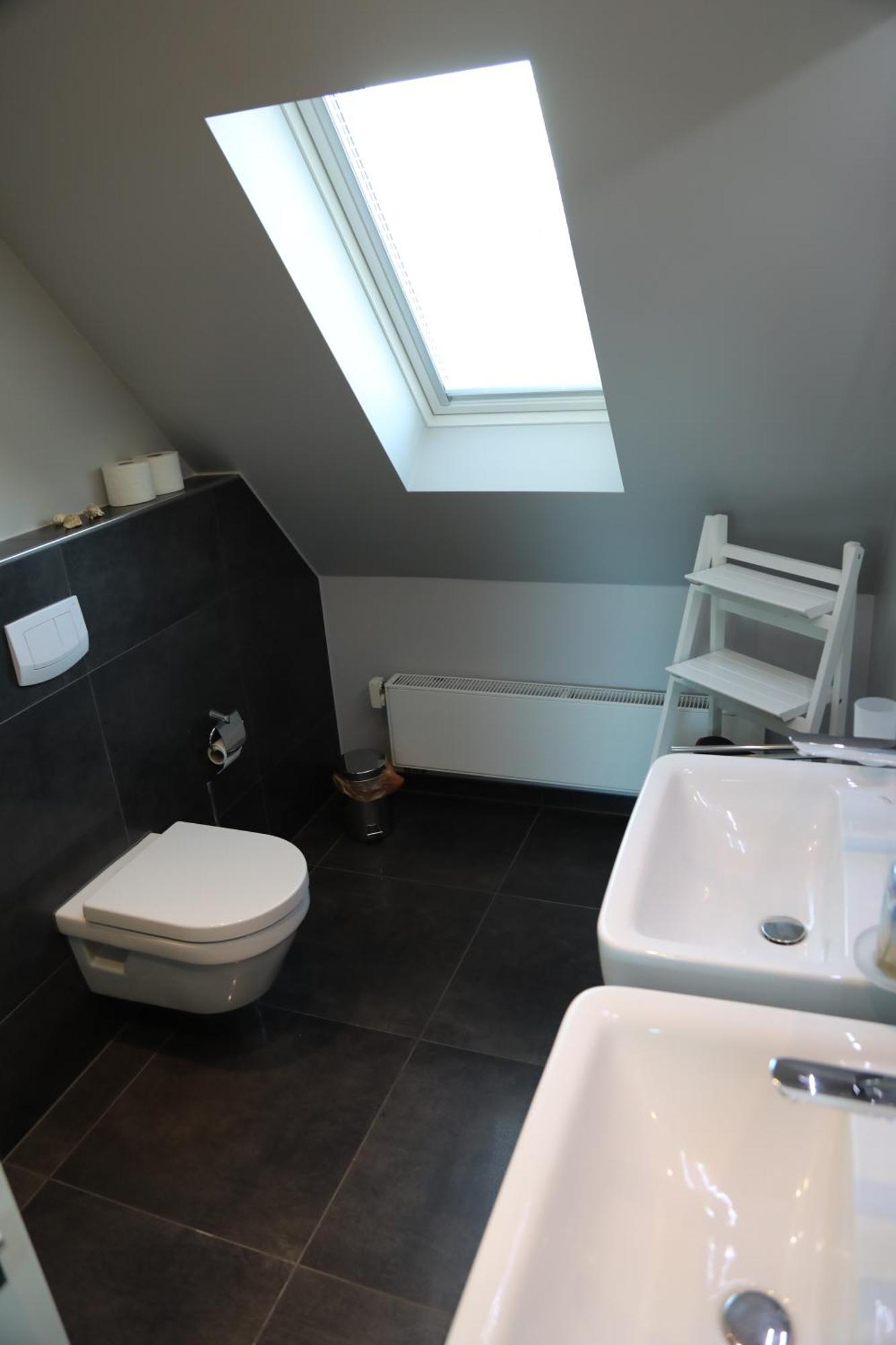 Eine Sehr Gemuetliche Dachgeschoss Ferienwohnung Ihlow  Esterno foto
