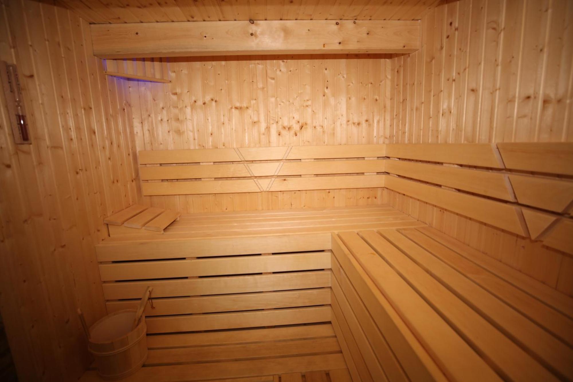 Eine Sehr Gemuetliche Dachgeschoss Ferienwohnung Ihlow  Esterno foto