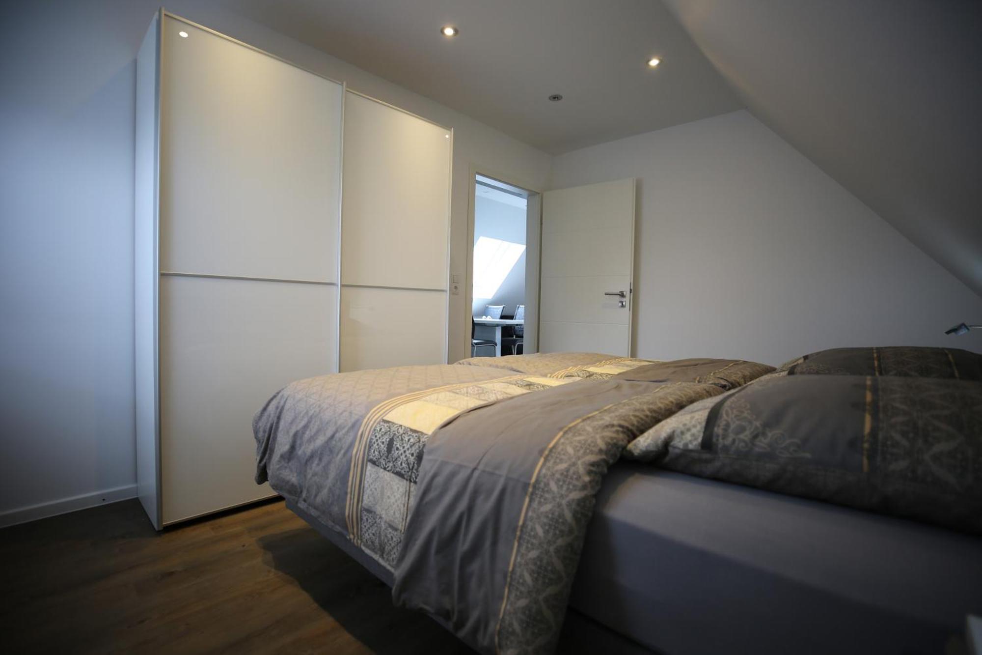 Eine Sehr Gemuetliche Dachgeschoss Ferienwohnung Ihlow  Esterno foto